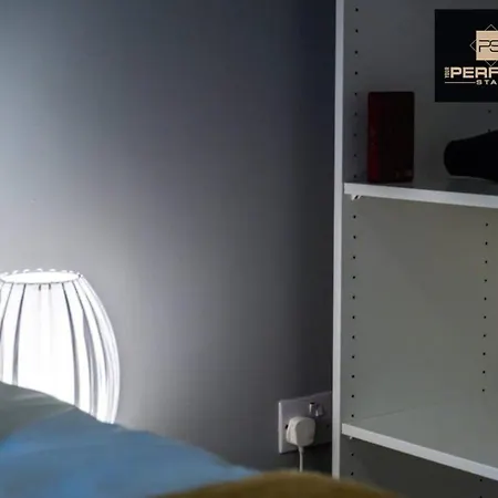 Platinum By Your Prefect Short Lets With Free Parking & Netflix - 5